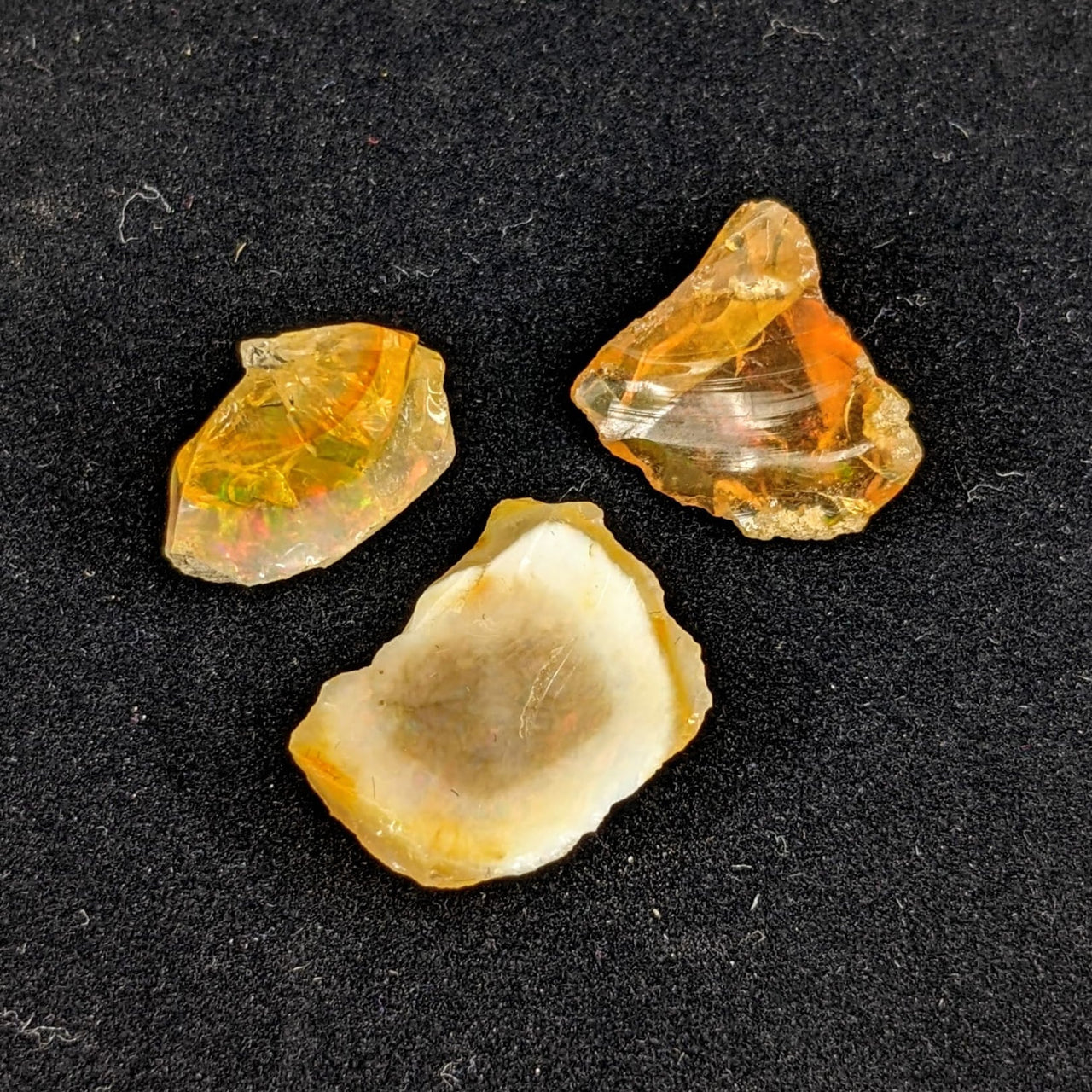 Three yellow and orange crystals - 1 Welo Ethiopian Opal Rough Cut 1 gm #MM200D