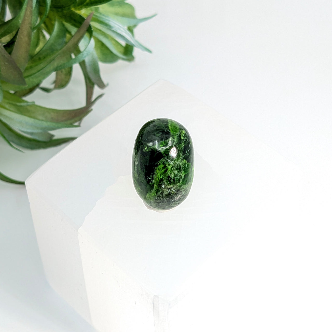 Chrome Diopside .8" Mini Pebble #LV5636