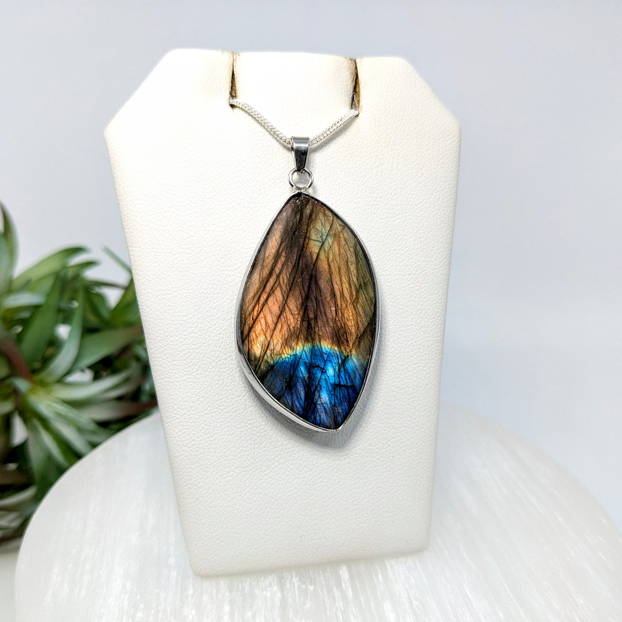 Labradorite  1.6" Pendant #LV6606