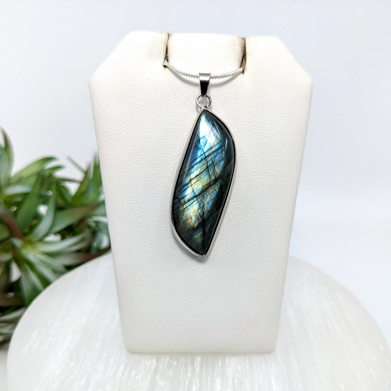 Labradorite  1.6" Pendant #LV6610