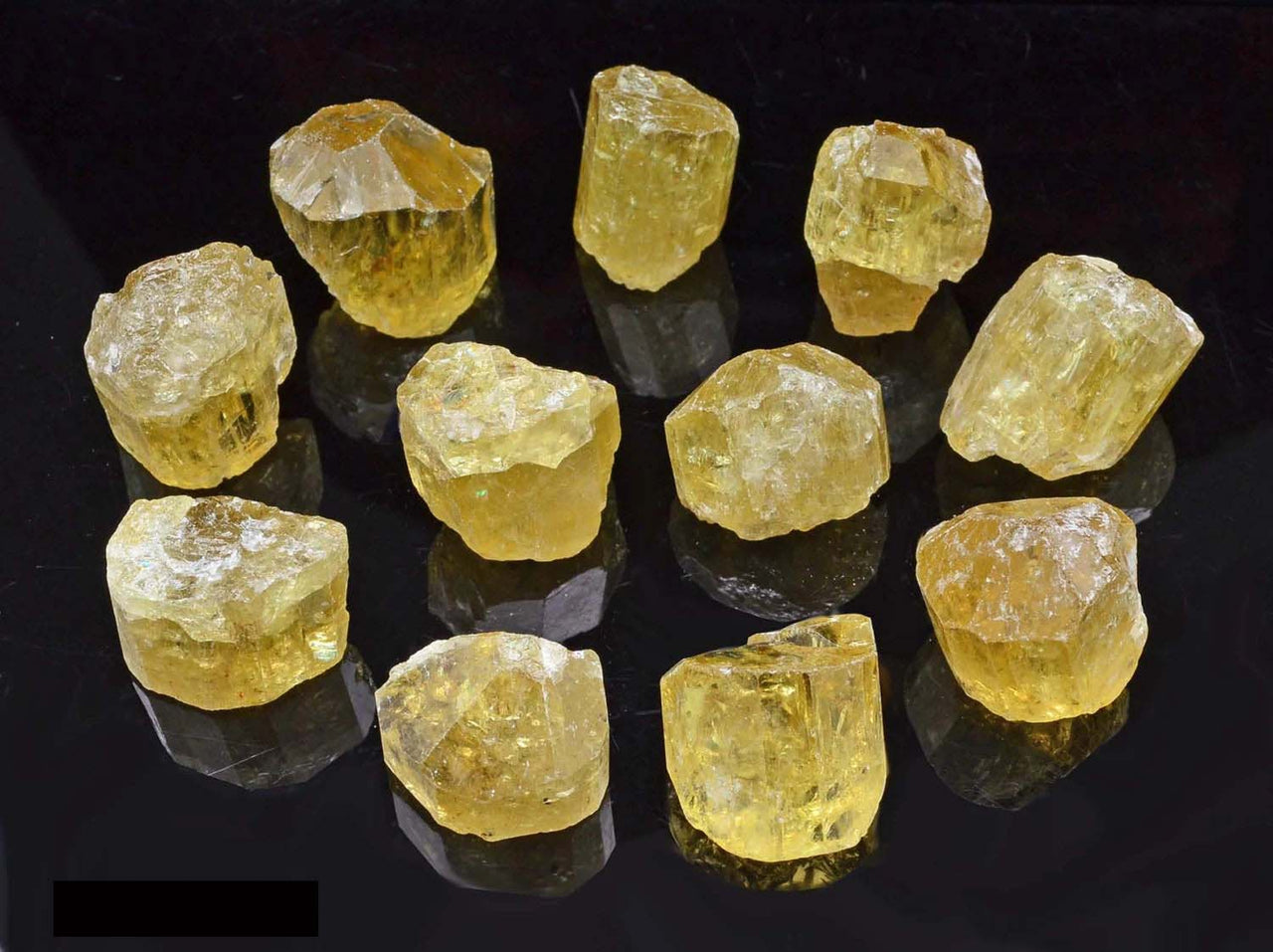 Gemmy YELLOW APATITE Rough Crystal Mineral Healing Crystal and Stone for Motivation Positive Energy #SR58