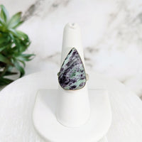 Thumbnail for White and green Kammererite teardrop ring with black stone in size 7.5, product #LV4245