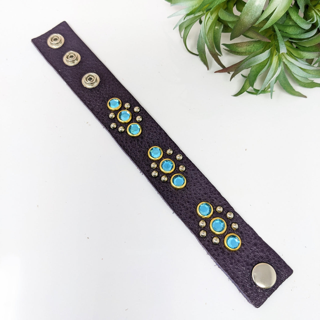 Blue and gold leather bracelet with studs, adjustable, product code LV2753