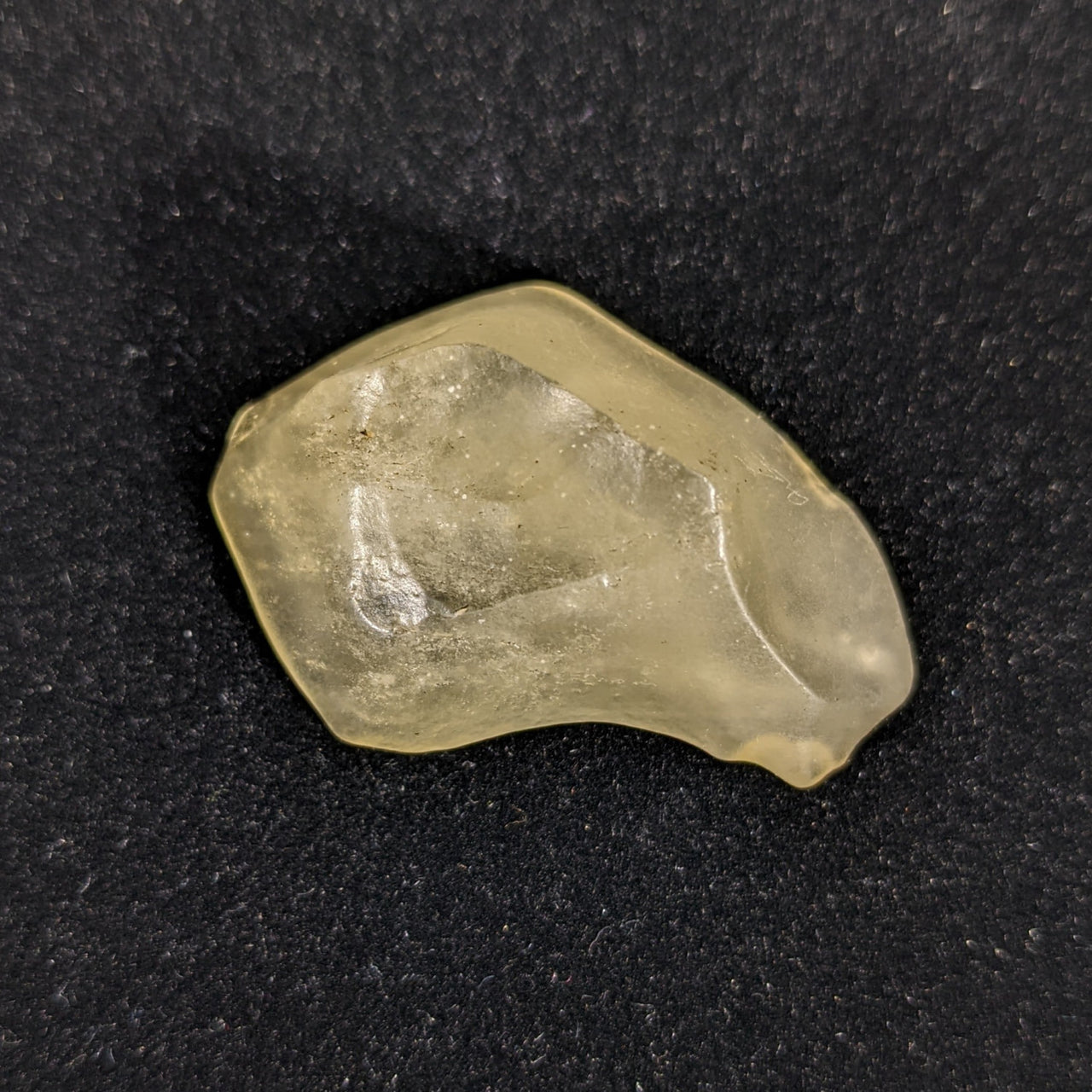 LIBYAN DESERT GLASS Rough #R215: Large yellow quartz stone highlighting exotic desert glass