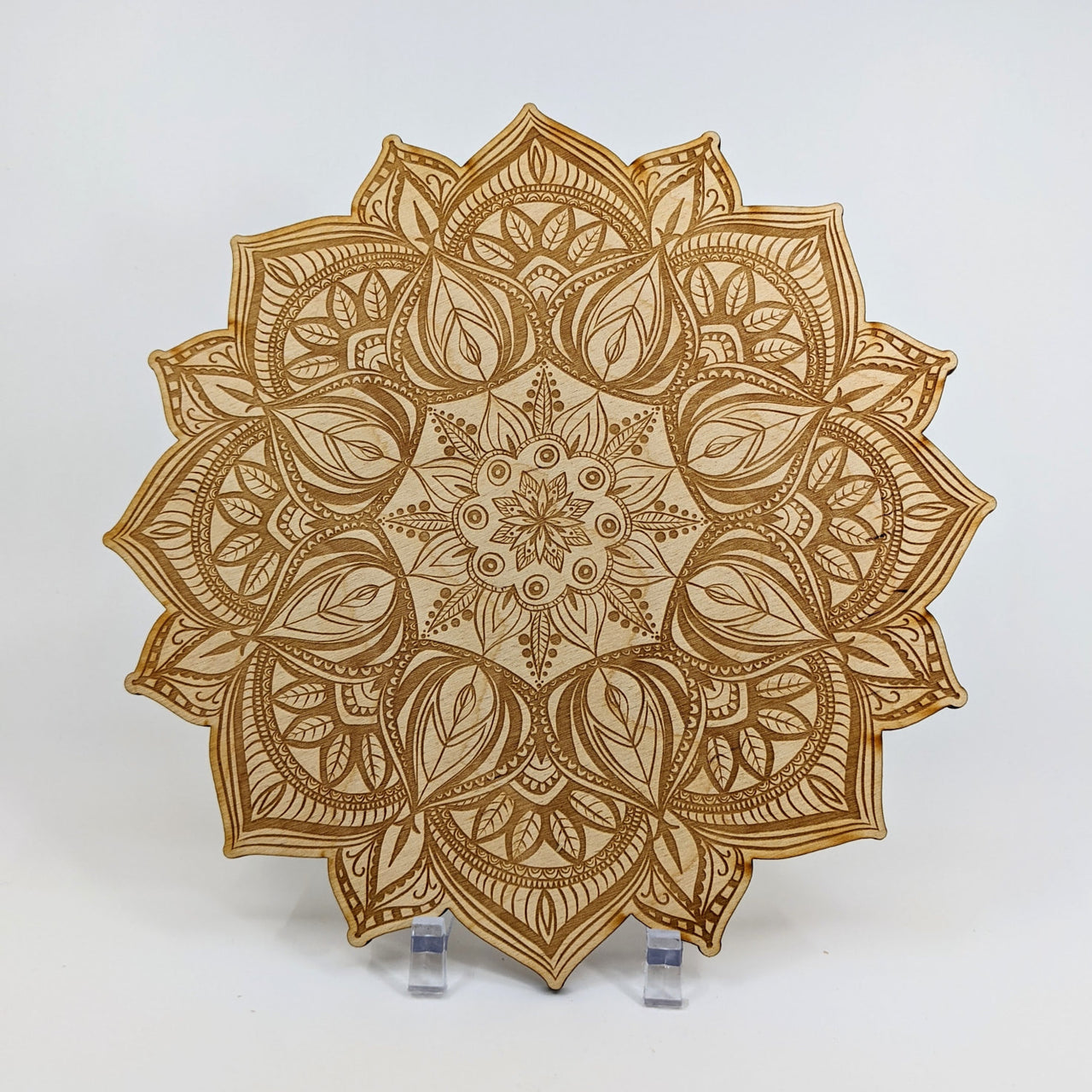 Intricate mandala flower design etched on alder wood grid - Mandala 16 #K081