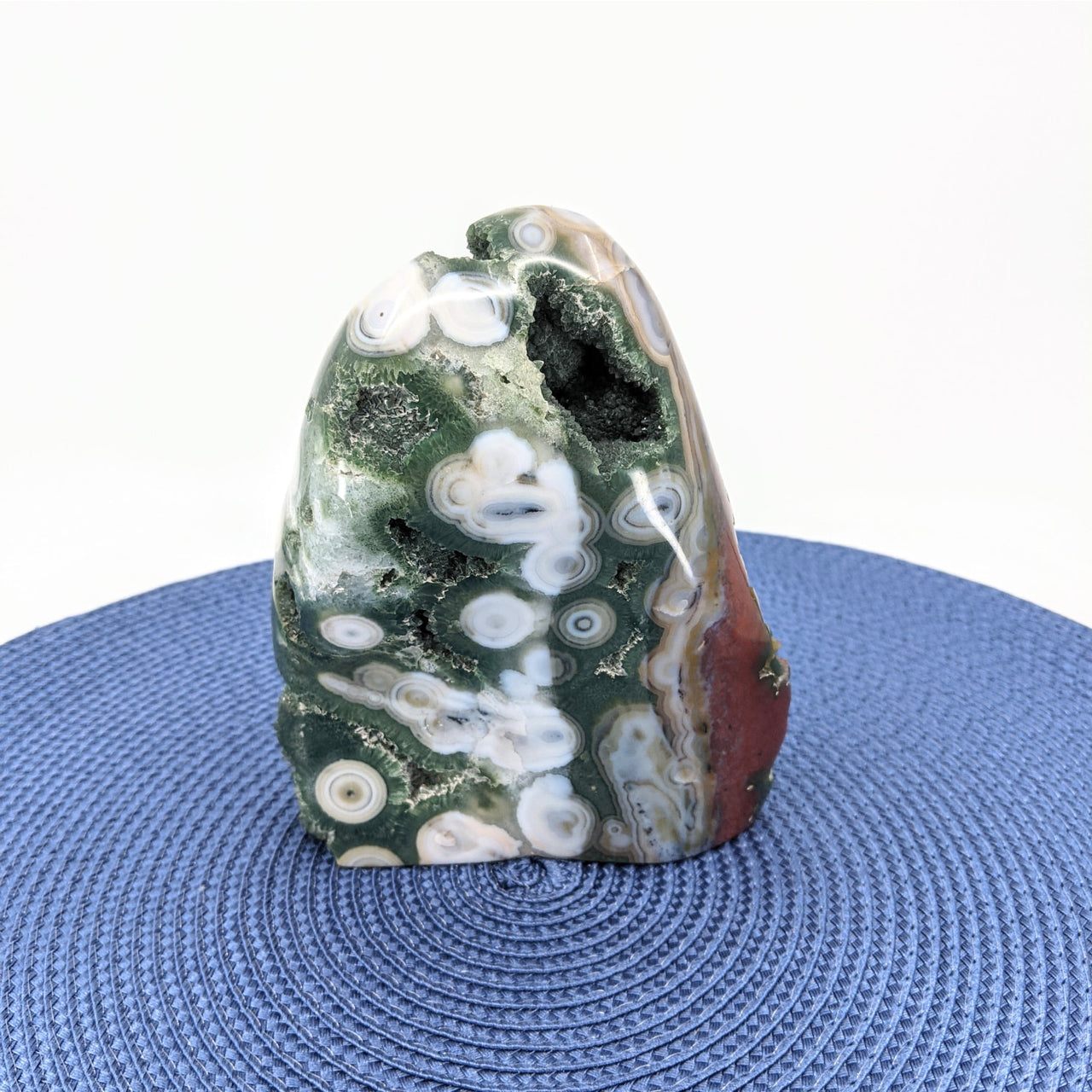 Ocean Jasper Freeform Sculpture 6’ Marovato #SK5802 on Blue Mat – Quality Ocean Jasper