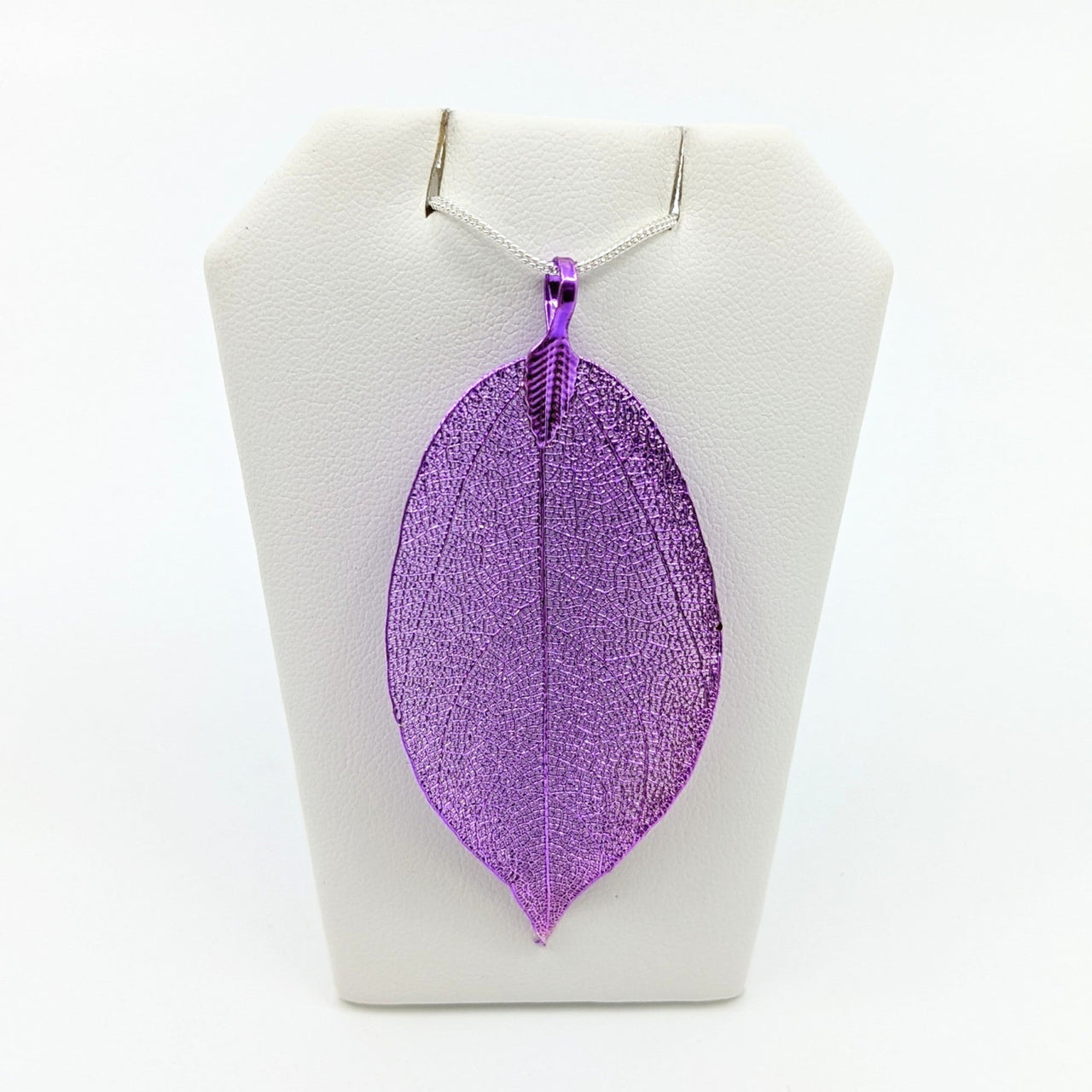 Elegant Purple Leaf Pendant w/ Chain #J600D displayed on a white mannequin