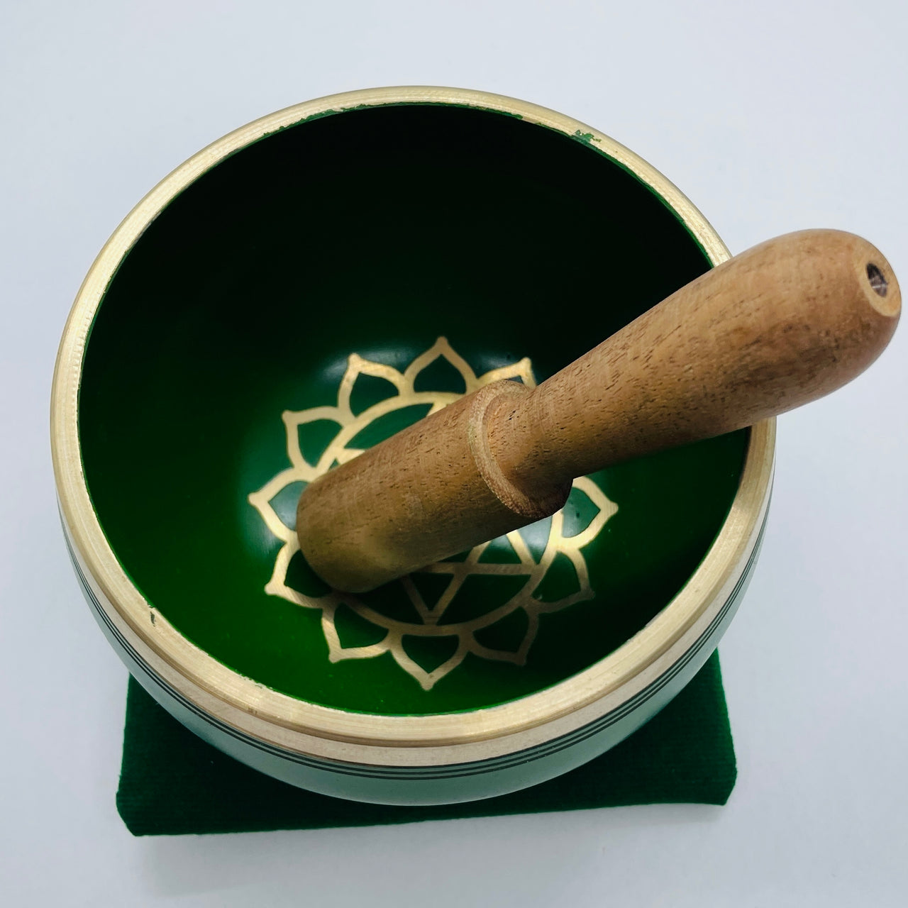 3.5" Chakra Singing Bowl Box Set w/ Striker & Cushion #B048